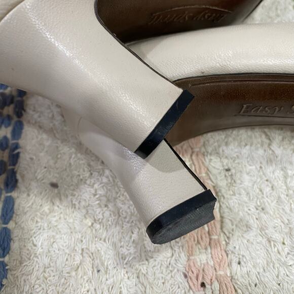 Easy Spirit Leather Heels Bundle Size 7 AAA Navy, Beige and White Low Heel Pumps - Picture 15 of 16